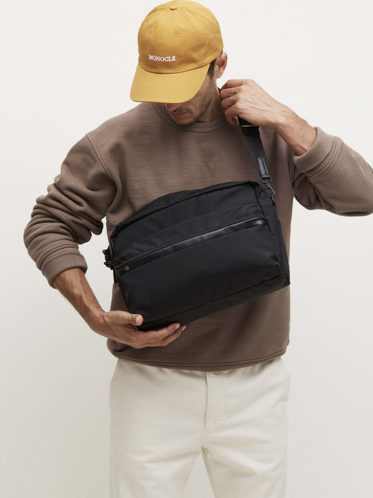 Shoulder bag - black - Shop - Monocle